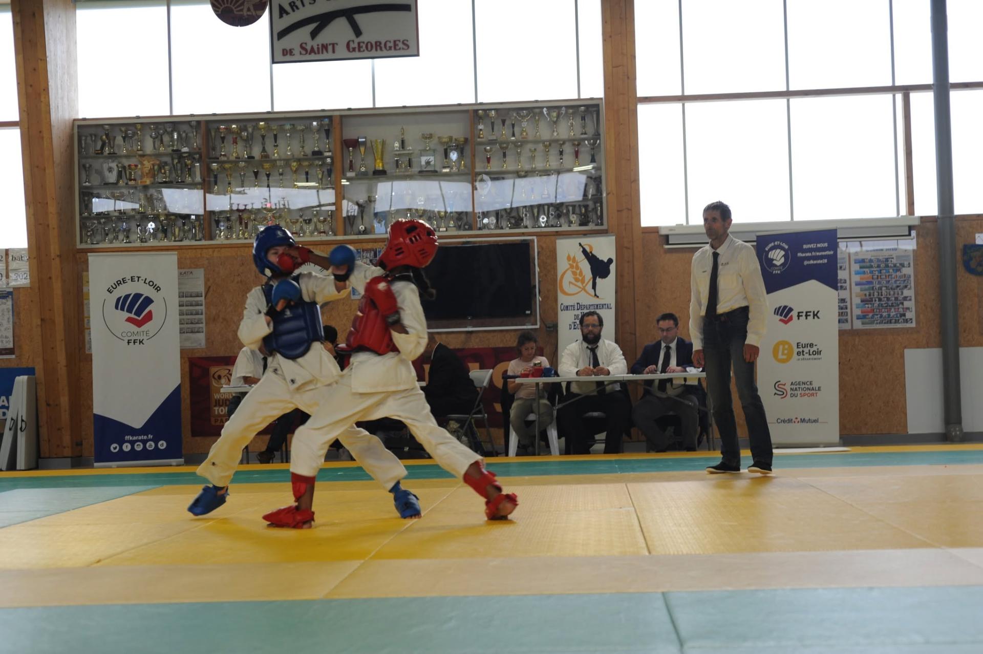 Deux jeunes pratiquants du club en compétition